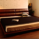 great-leather-bed